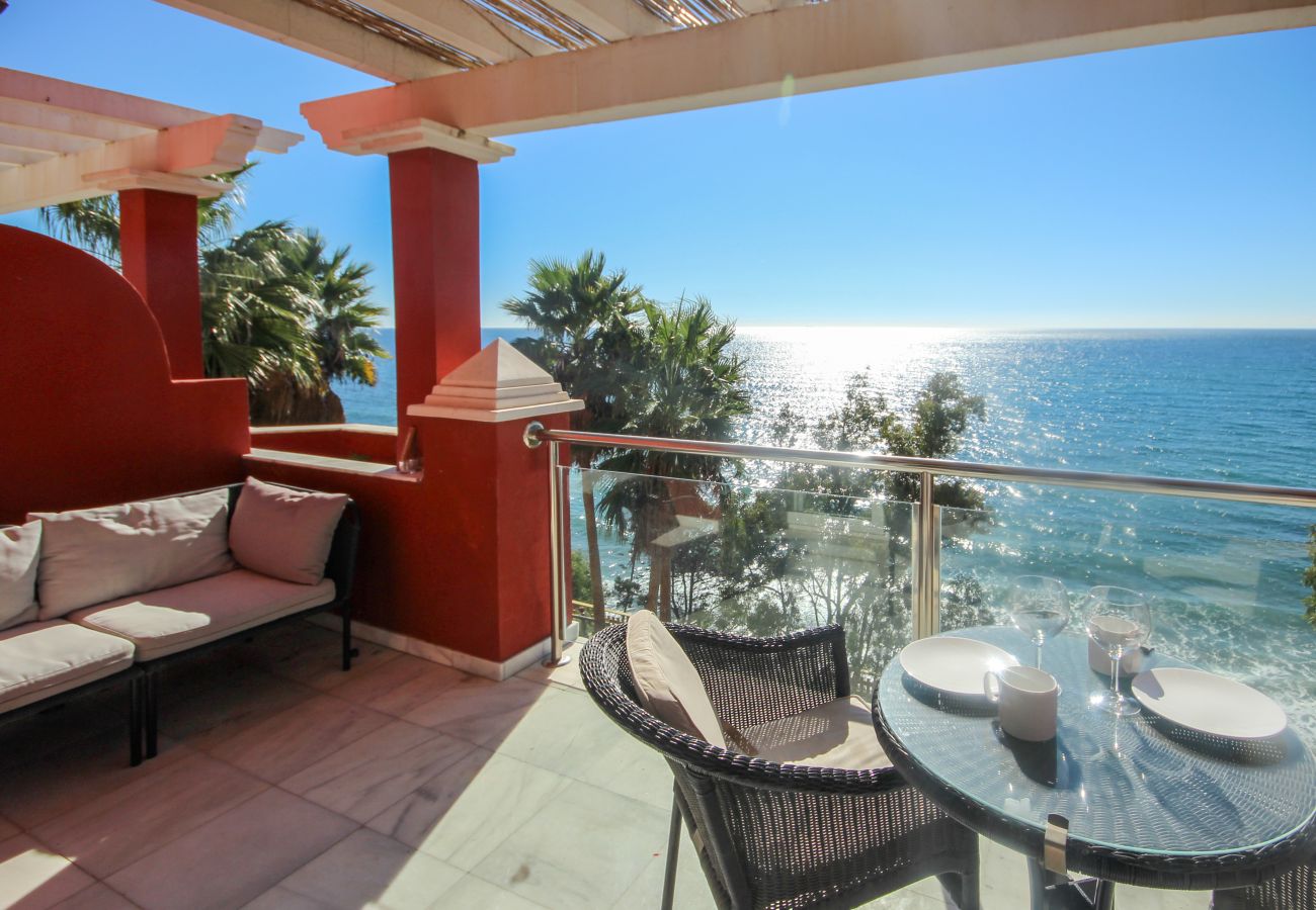 Apartment in Estepona - 2 Bedroom Penthouse Punta Plata Beach Estepona 50m from beach
