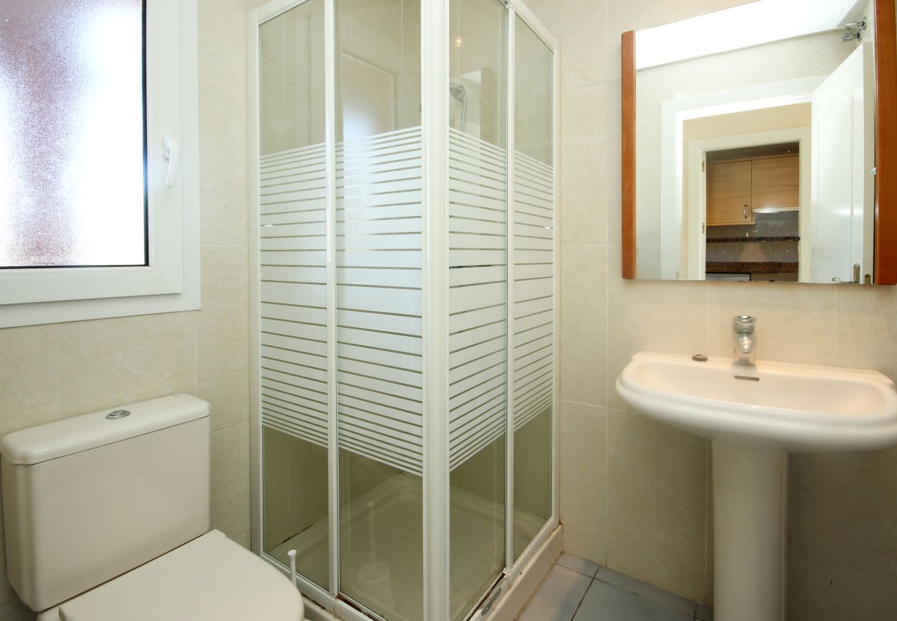 Apartment in Estepona - 2 Bedroom Penthouse Punta Plata Beach Estepona 50m from beach