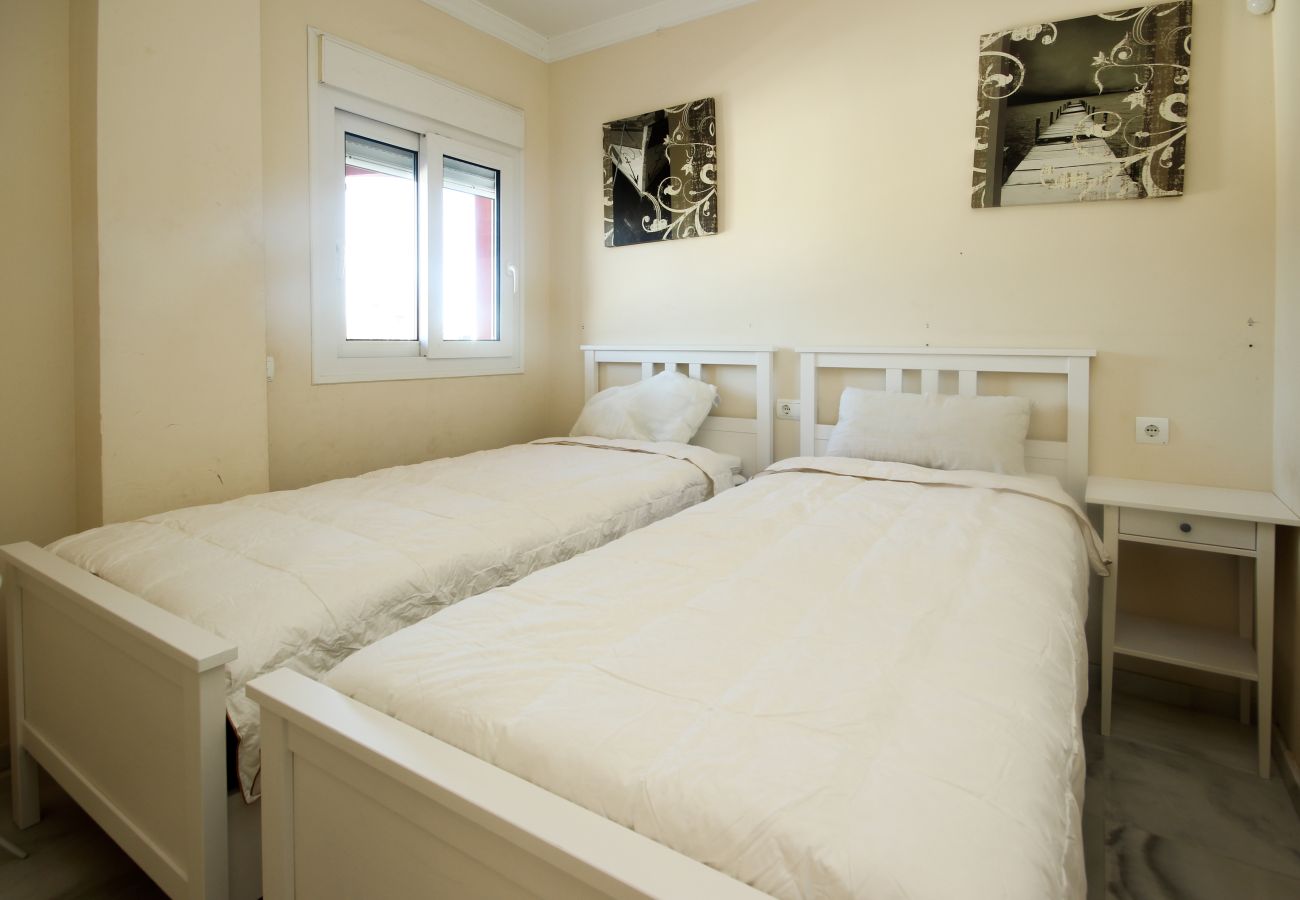 Apartment in Estepona - 2 Bedroom Penthouse Punta Plata Beach Estepona 50m from beach