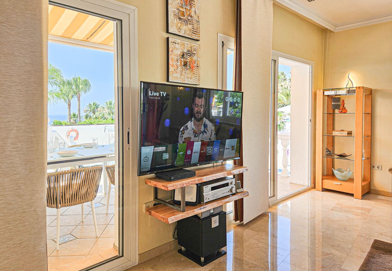 Villa in Mijas Costa - 3 Bedroom Villa with Sea Views and Private Pool