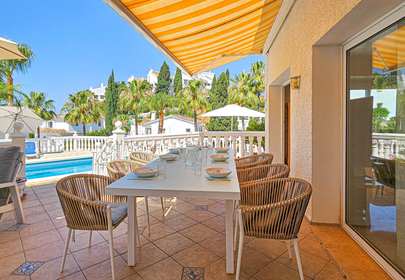 Villa in Mijas Costa - 3 Bedroom Villa with Sea Views and Private Pool
