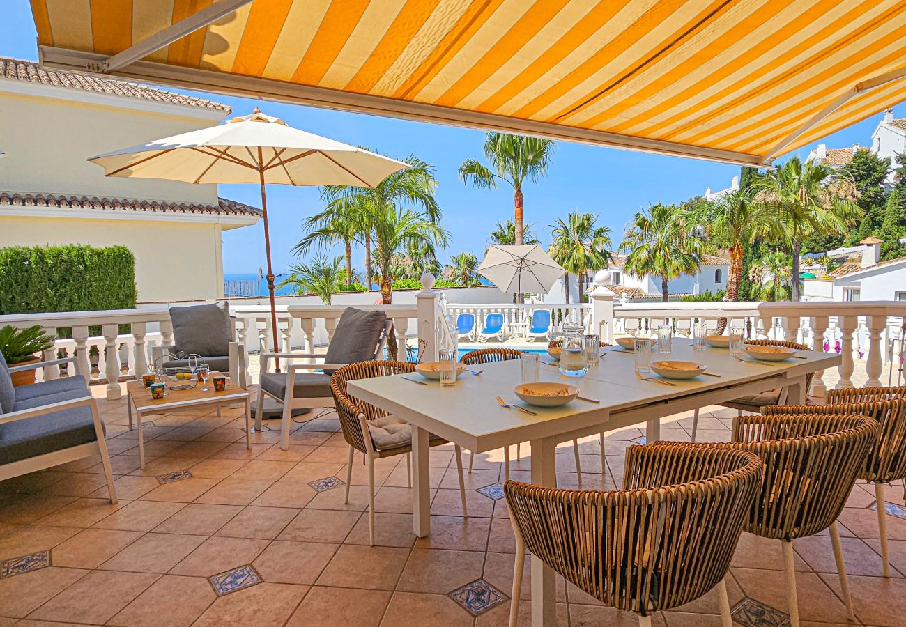Villa in Mijas Costa - 3 Bedroom Villa with Sea Views and Private Pool