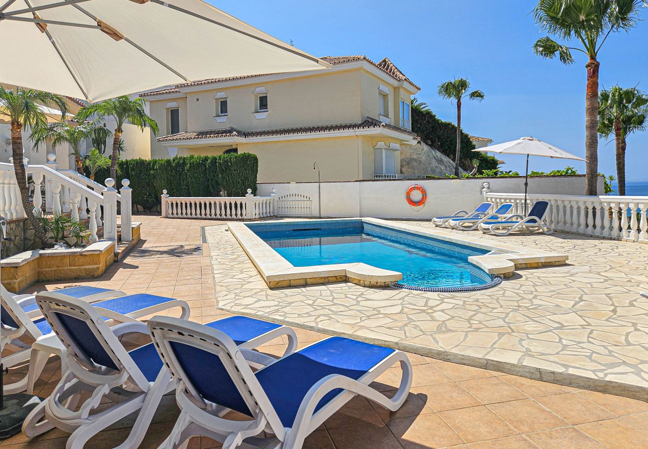 Villa in Mijas Costa - 3 Bedroom Villa with Sea Views and Private Pool