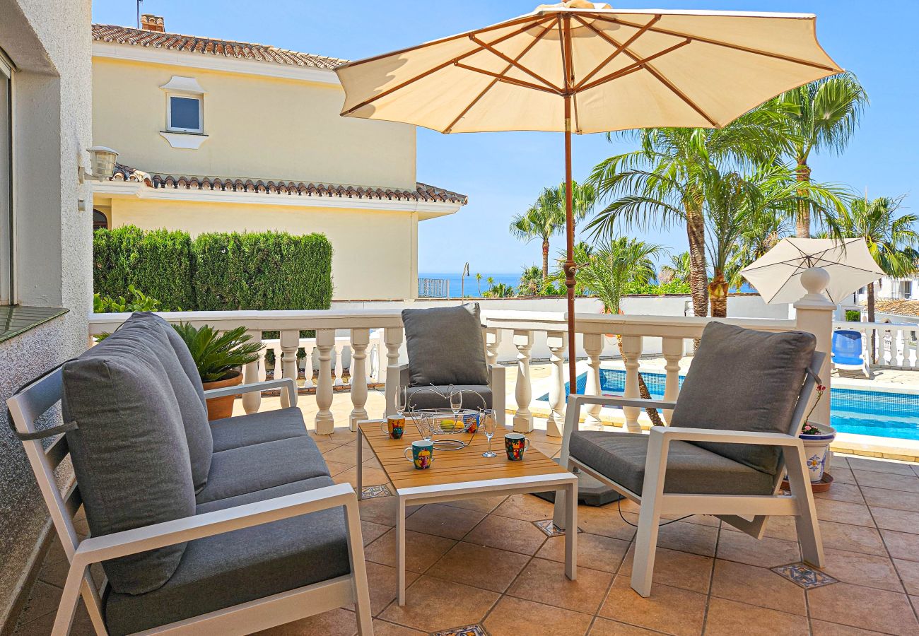 Villa in Mijas Costa - 3 Bedroom Villa with Sea Views and Private Pool