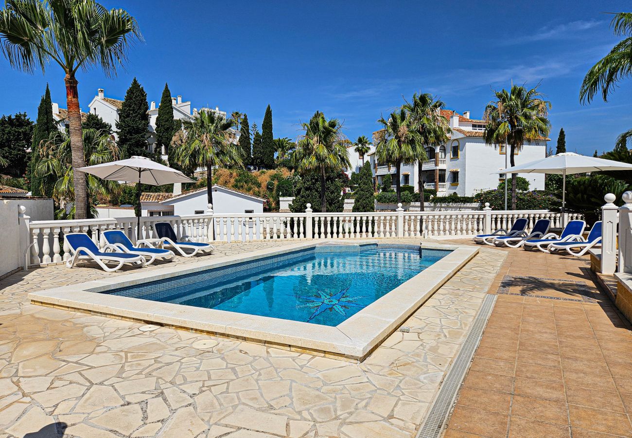 Villa in Mijas Costa - 3 Bedroom Villa with Sea Views and Private Pool