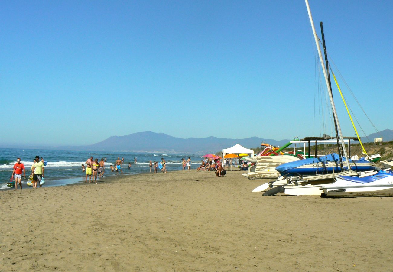 Apartment in Marbella - Two Bedroomed apartment to rent in Cabopino Port