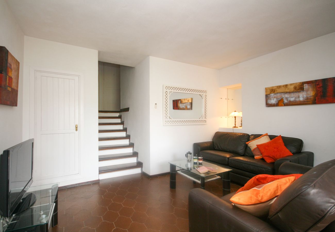 Apartment in Marbella - Two Bedroomed apartment to rent in Cabopino Port