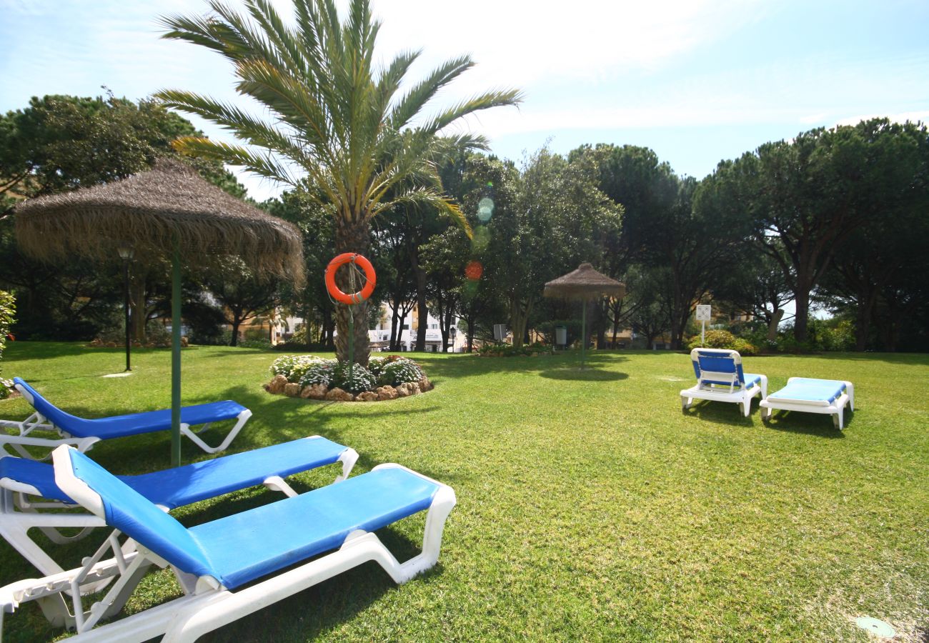 Apartment in Marbella - Two Bedroomed apartment to rent in Cabopino Port