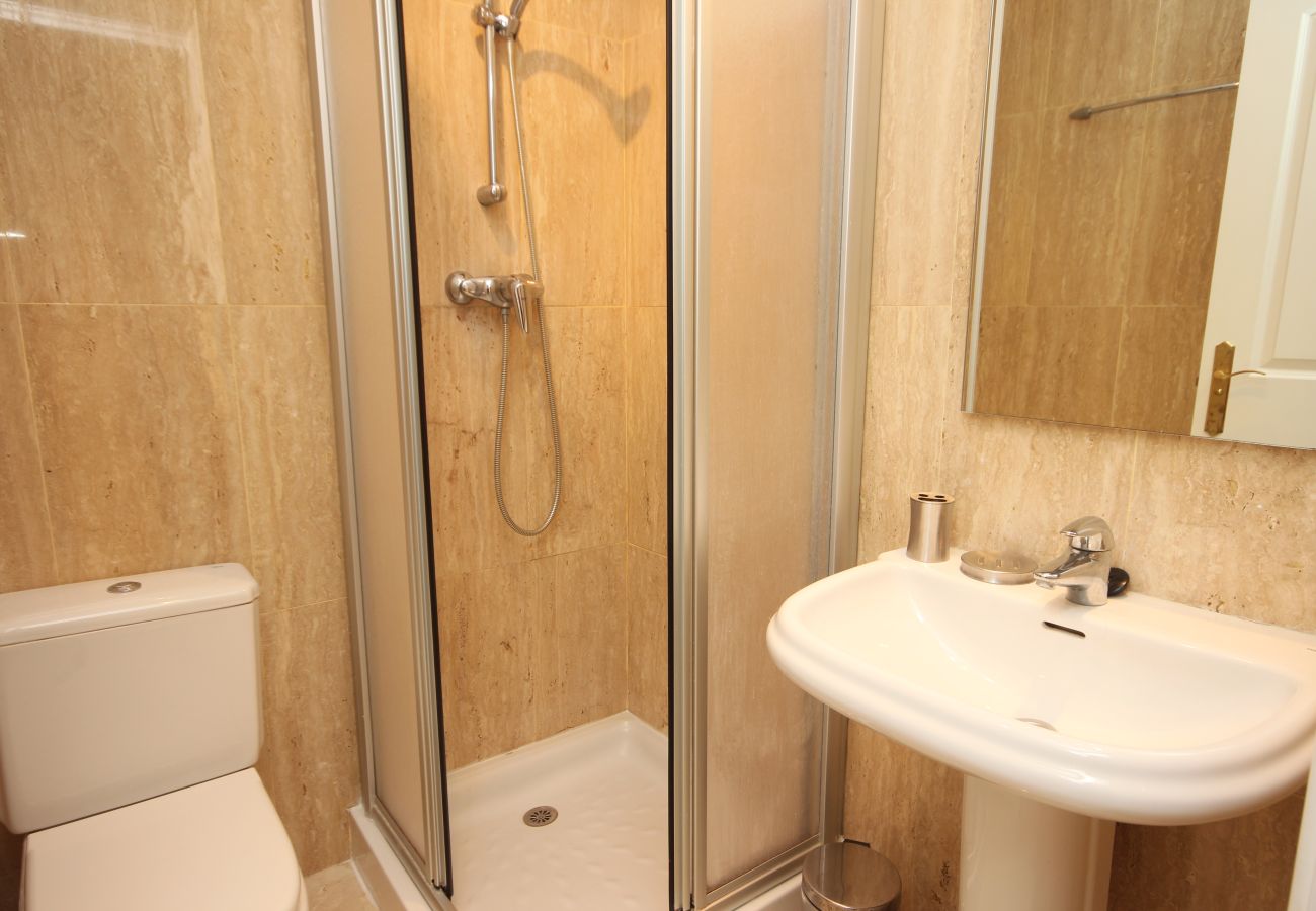 Apartment in Marbella - Two bedroomed apartment to rent in Marbella