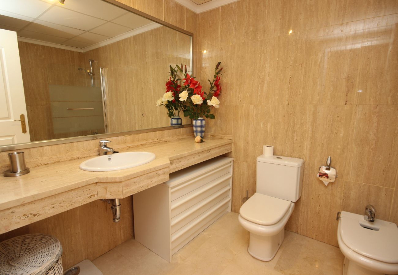 Apartment in Marbella - Two bedroomed apartment to rent in Marbella