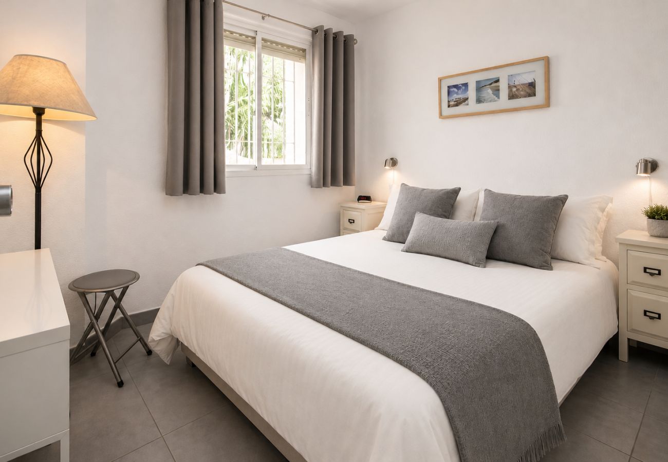 Apartment in Mijas Costa - 2 Bedroom Holiday Apartment 600m from beach