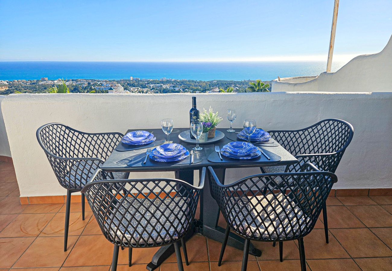Apartment in Mijas Costa - Seaview apartment in El Porton Calahonda