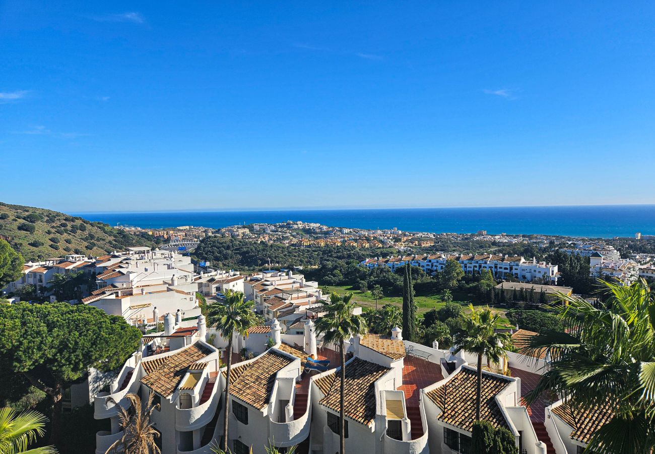 Apartment in Mijas Costa - Seaview apartment in El Porton Calahonda