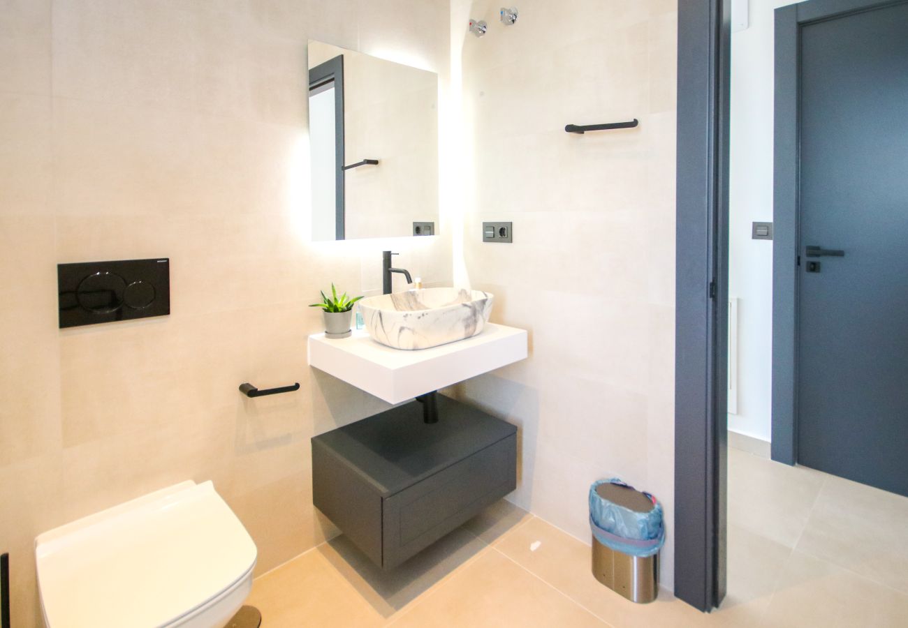 Villa in La Cala de Mijas - Spectacular 4 bedroom villa front line golf with private pool and sea views La Cala de Mijas