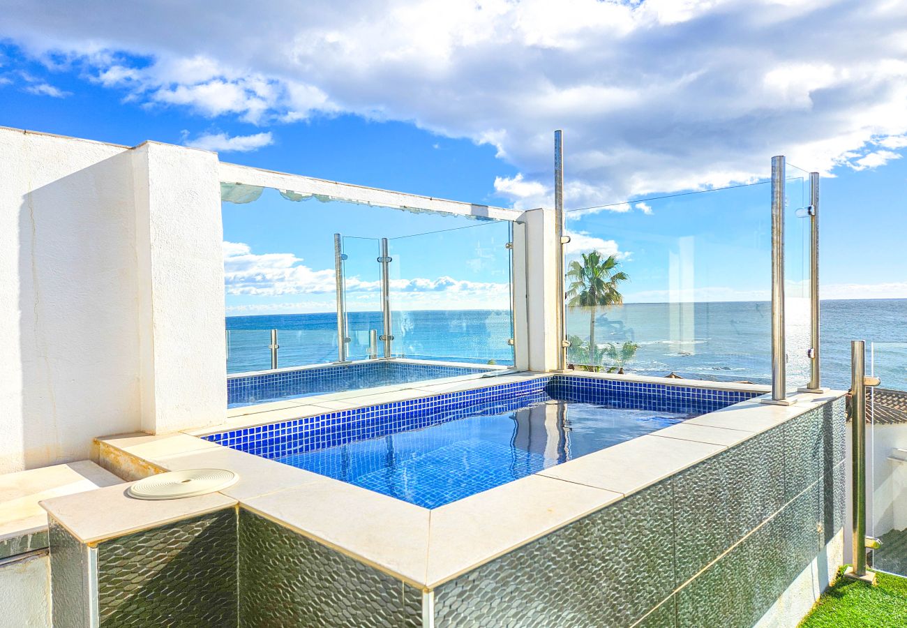 Terraced House in Mijas Costa - Beautiful 6 bedroom Townhouse very close to the sea El Faro