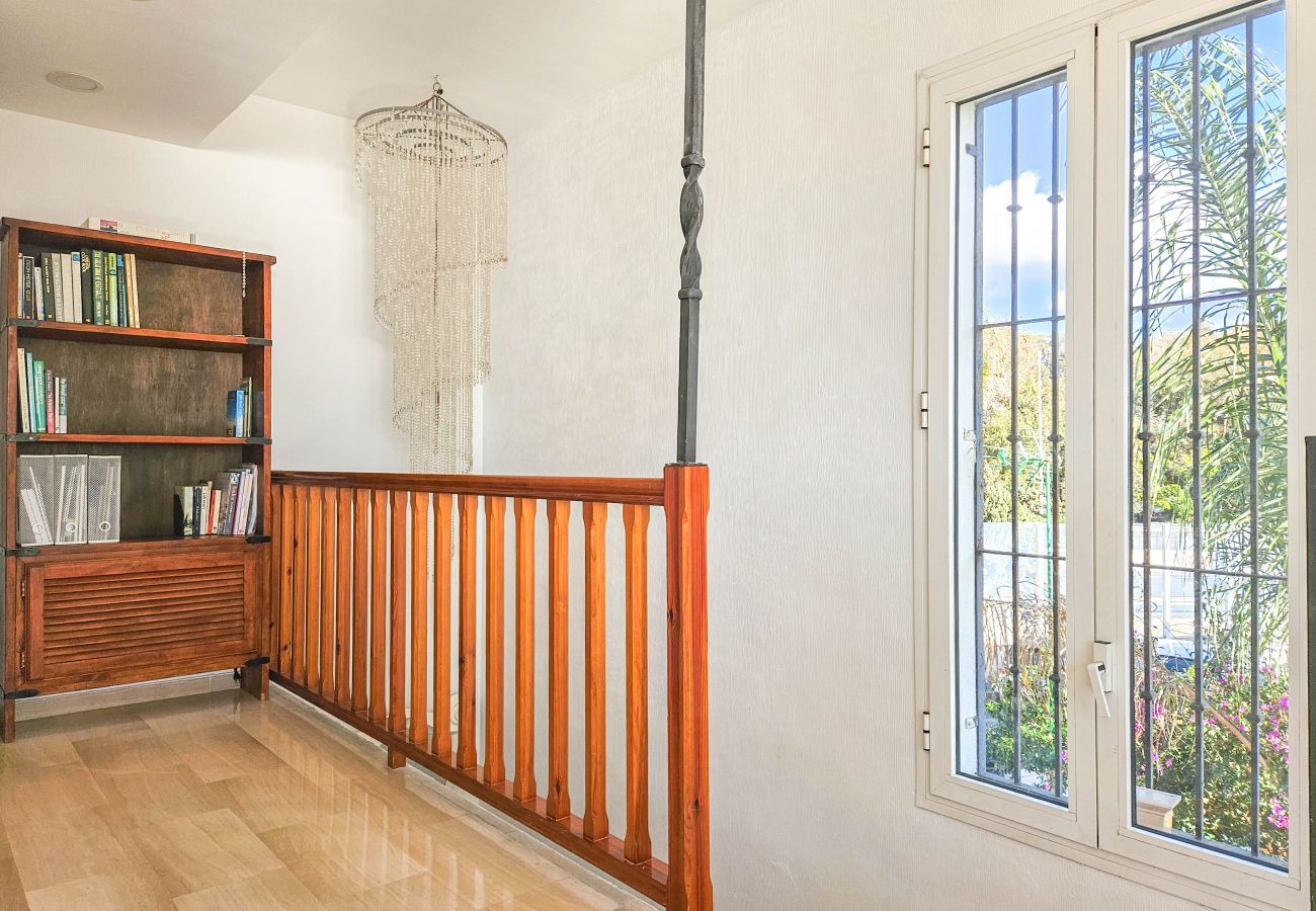 Terraced House in Mijas Costa - Beautiful 6 bedroom Townhouse very close to the sea El Faro