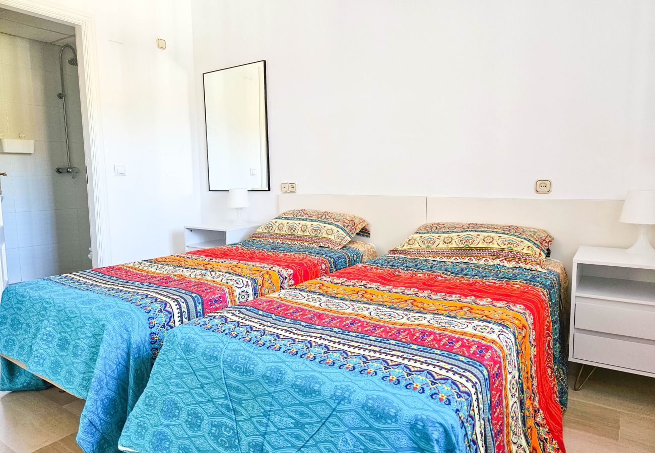 Terraced House in Mijas Costa - Beautiful 6 bedroom Townhouse very close to the sea El Faro