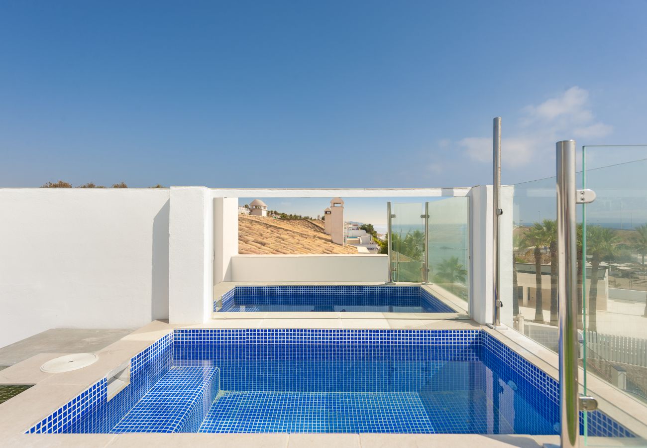 Terraced House in Mijas Costa - Beautiful 6 bedroom Townhouse very close to the sea El Faro