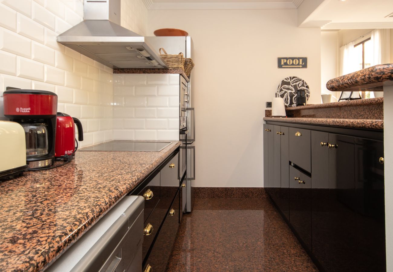 Terraced House in Puerto Banus - Luxury modern 4 bedroom townhouse near Puerto Banus with private pool