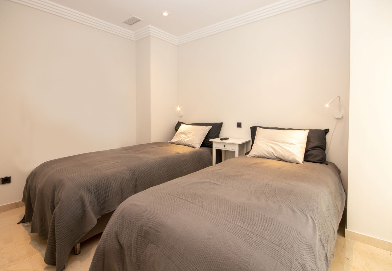 Terraced House in Puerto Banus - Luxury modern 4 bedroom townhouse near Puerto Banus with private pool