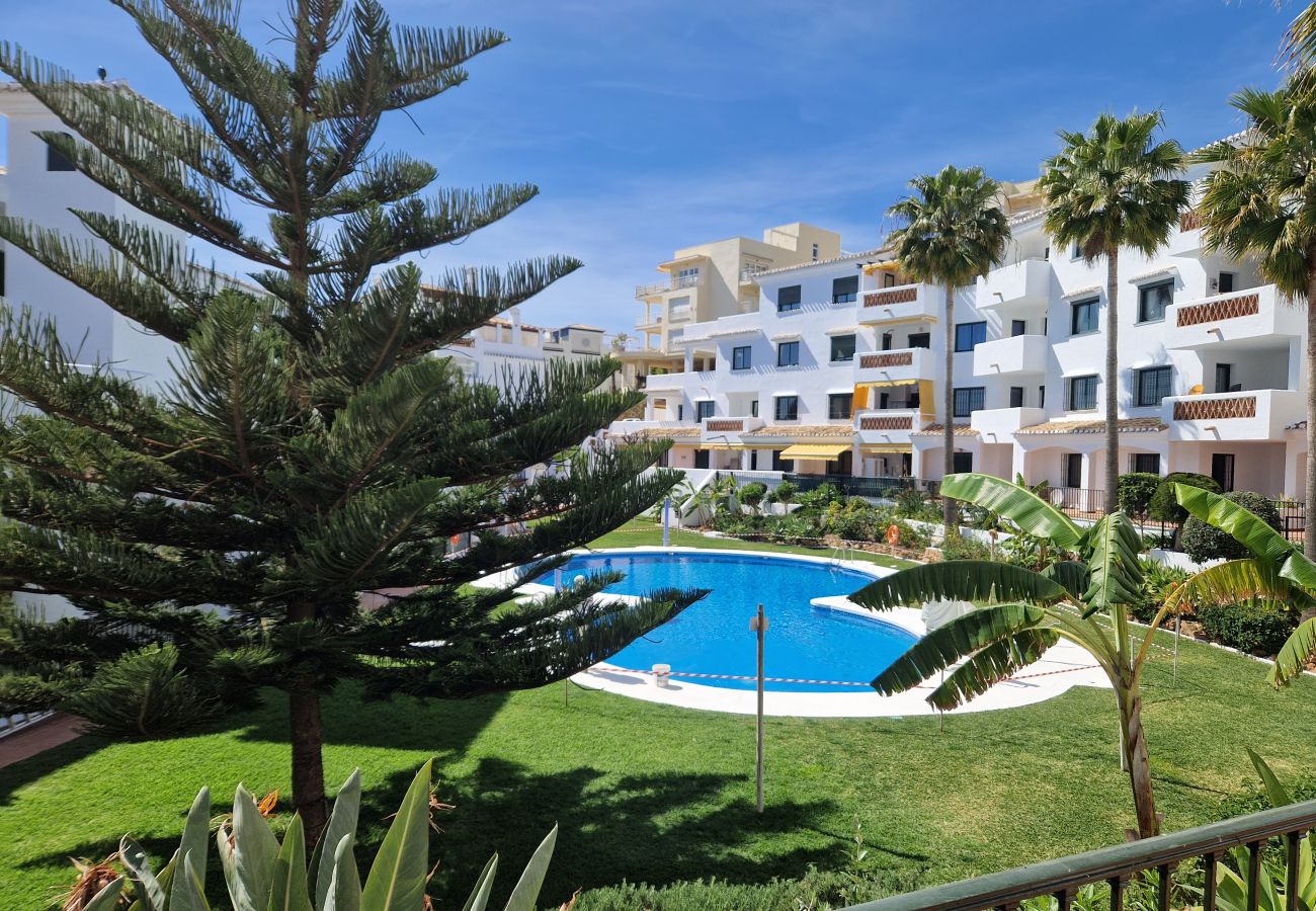 Apartment in Benalmádena - 2412