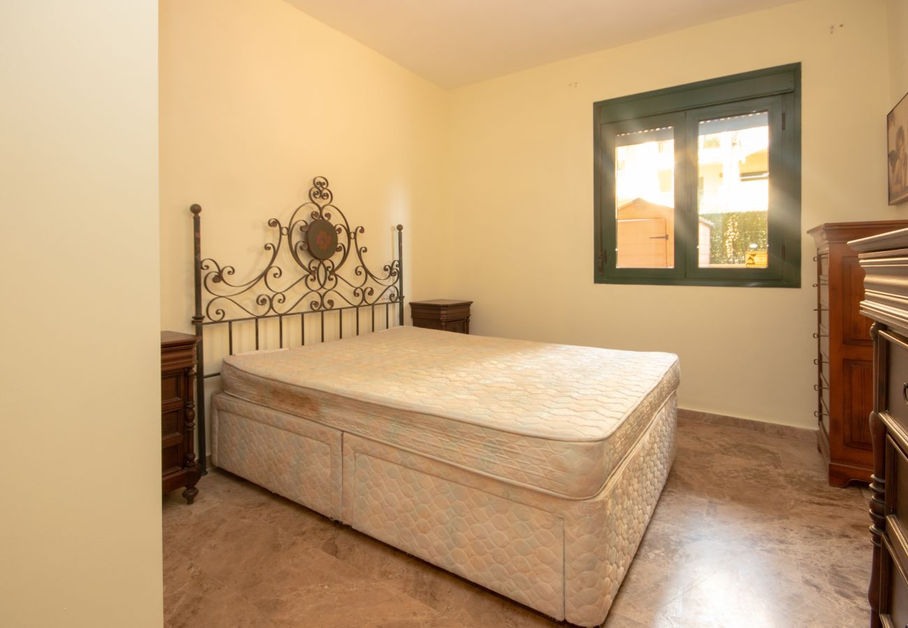 Apartment in San Pedro de Alcántara - Three Bedroom Ground Floor Apartment Walking Distance to All Amenities