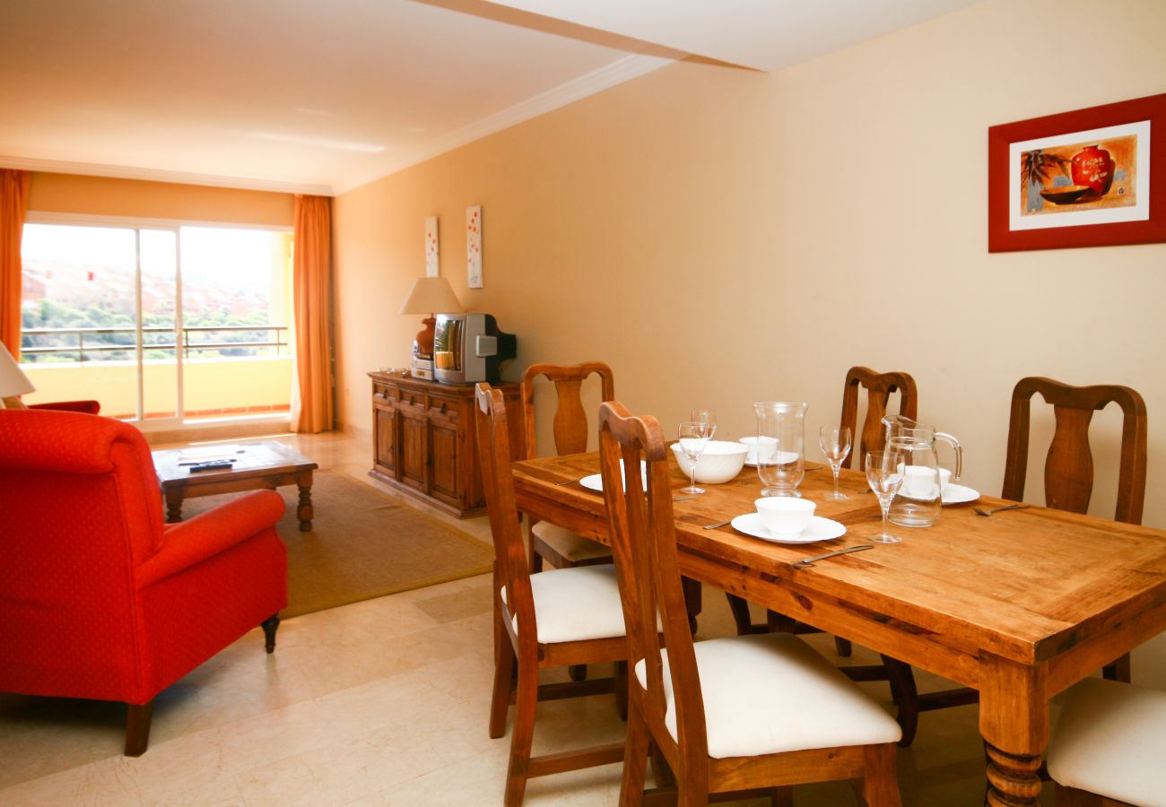 Apartment in Marbella - LuxuryTwo Bedroom Apartment Fabulous Golf Views