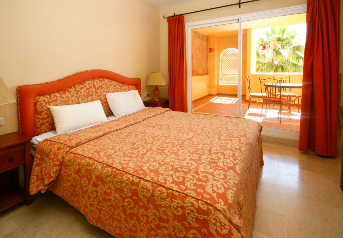 Apartment in Marbella - LuxuryTwo Bedroom Apartment Fabulous Golf Views