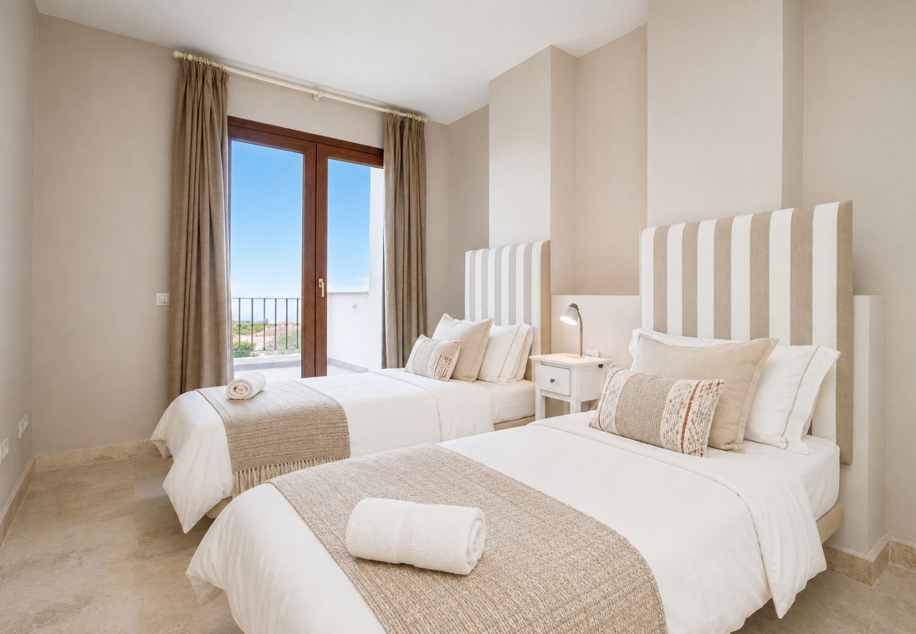 Terraced House in Estepona - Three Bedroom Townhouse Paraiso Hills Benavista