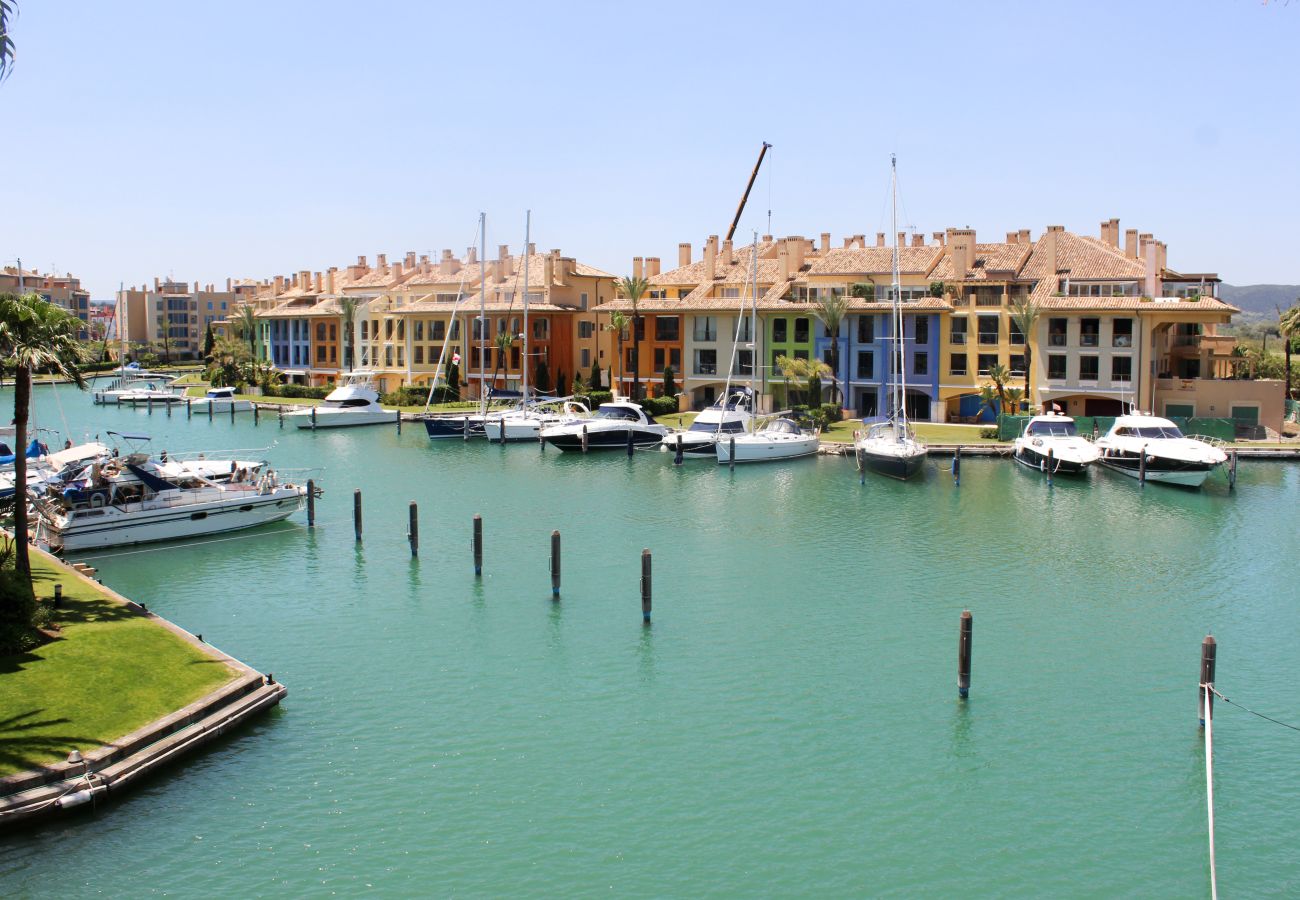 Apartment in San Roque - Two Bedroom Apartment Sotogrande Marina