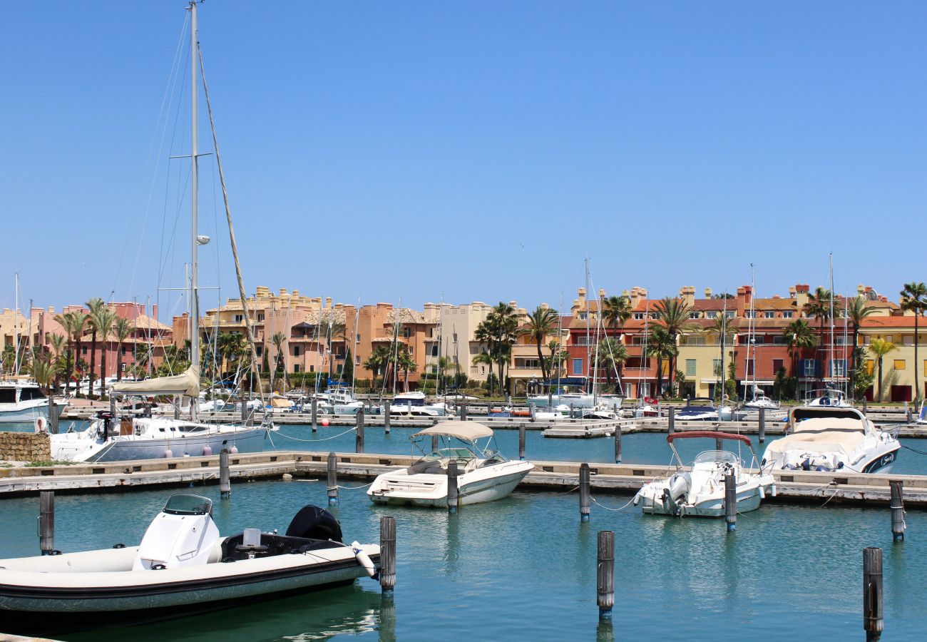 Apartment in San Roque - Two Bedroom Apartment Sotogrande Marina