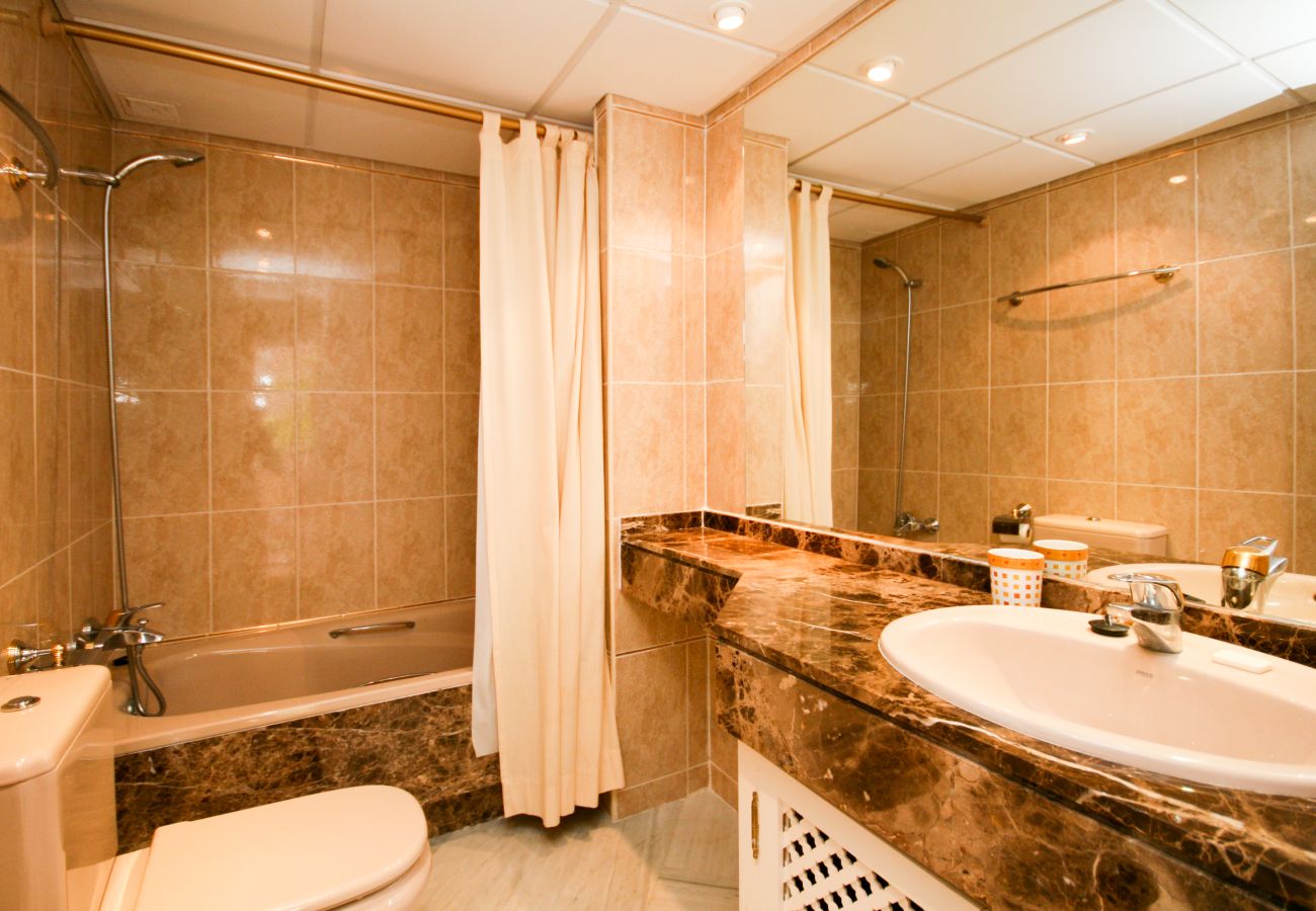 Terraced House in Estepona - Three bedroom townhouse in Garden Beach Estepona