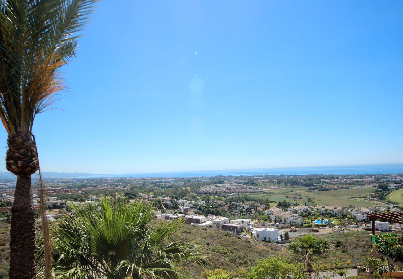 Apartment in Benahavís - 2 Bedroom penthouse near Benahavis with stunning views