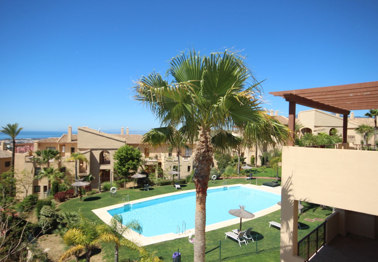 Apartment in Benahavís - 2 Bedroom penthouse near Benahavis with stunning views