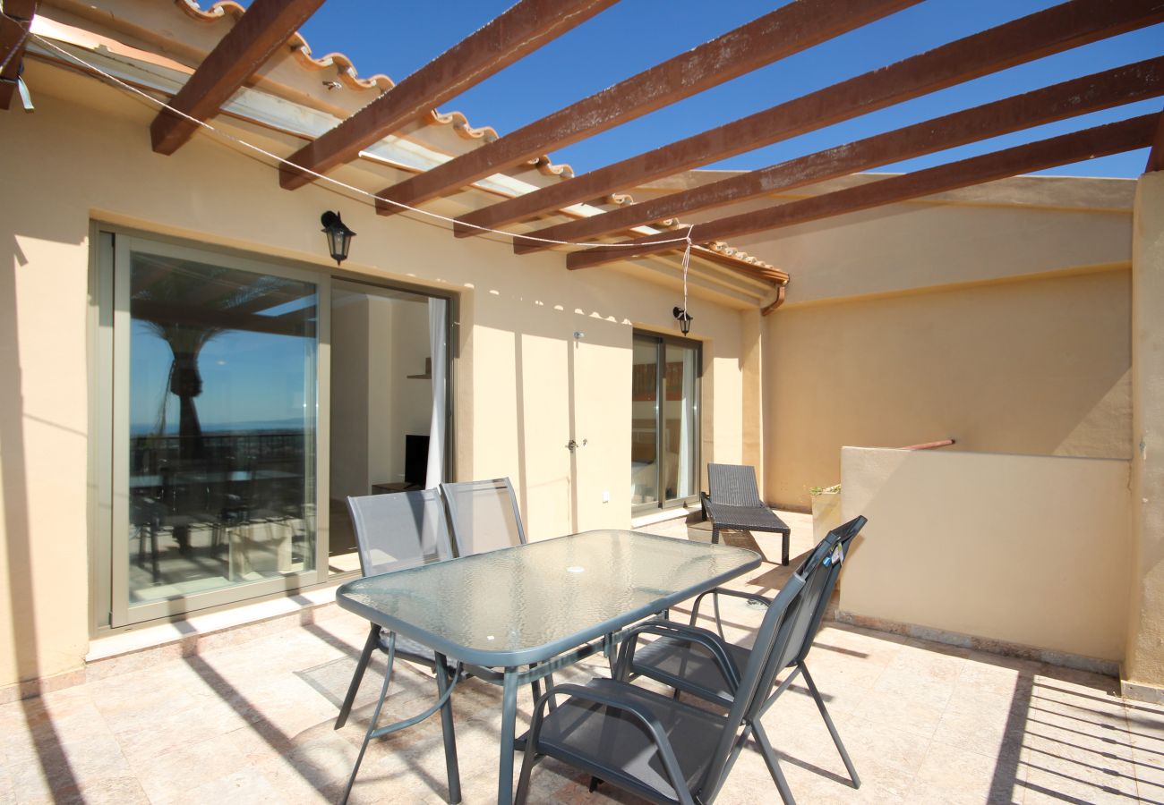Apartment in Benahavís - 2 Bedroom penthouse near Benahavis with stunning views