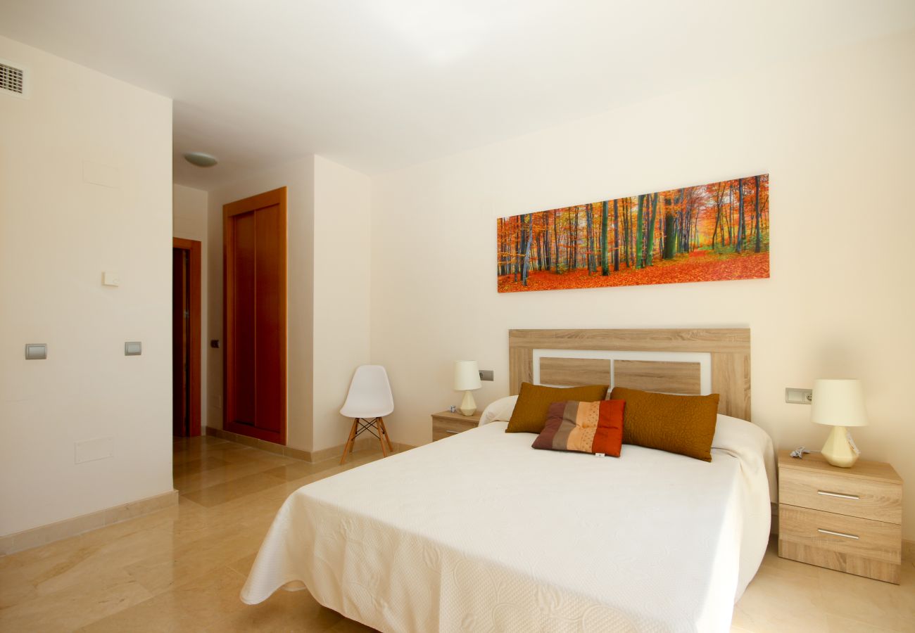 Apartment in Benahavís - 2 Bedroom penthouse near Benahavis with stunning views