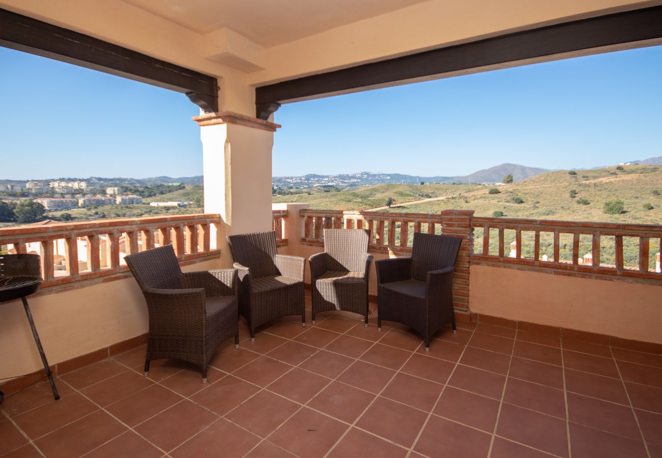 Apartment in Mijas Costa - Two bedroom first floor apartment with mountain views