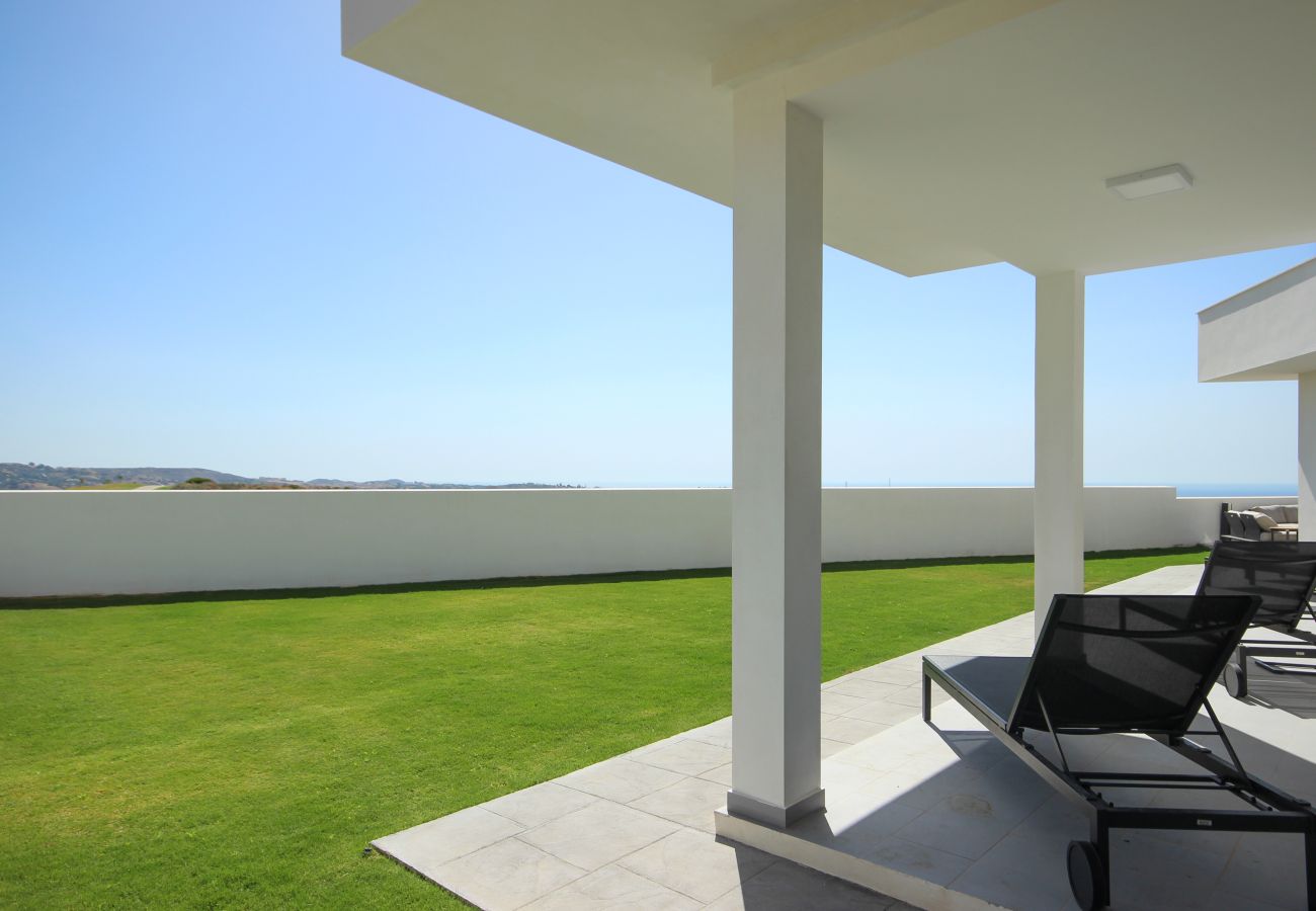 Villa in Mijas Costa - Spectacular 4 bedroom villa front line golf with private pool and sea views La Cala de Mijas