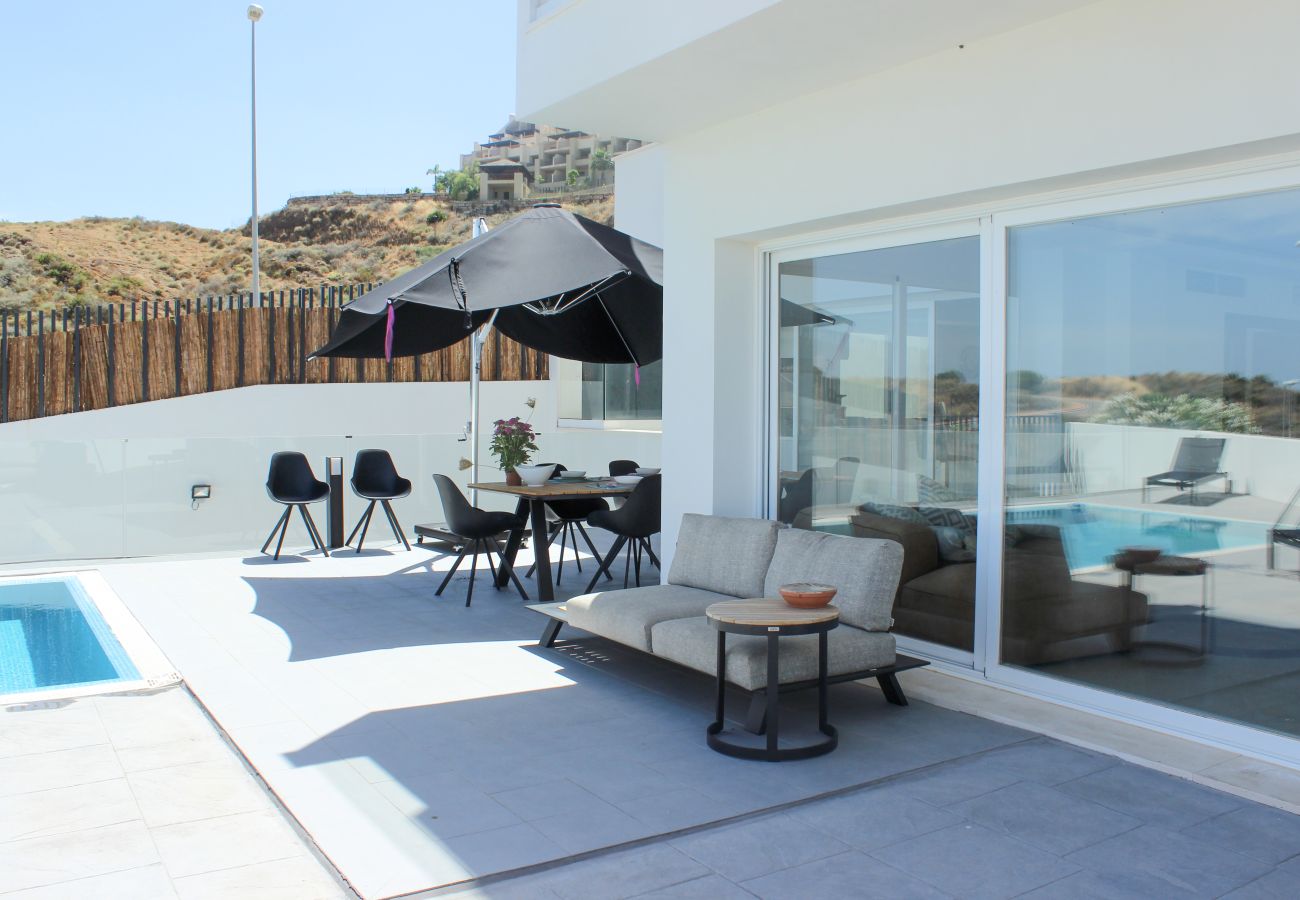 Villa in Mijas Costa - Spectacular 4 bedroom villa front line golf with private pool and sea views La Cala de Mijas