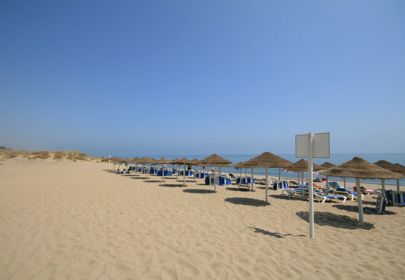 Terraced House in Marbella - Three bedroom town house to rent in Los Altos de Marbella