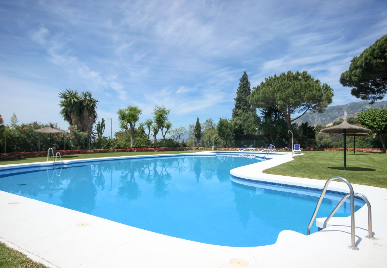 Terraced House in Marbella - Three bedroom town house to rent in Los Altos de Marbella