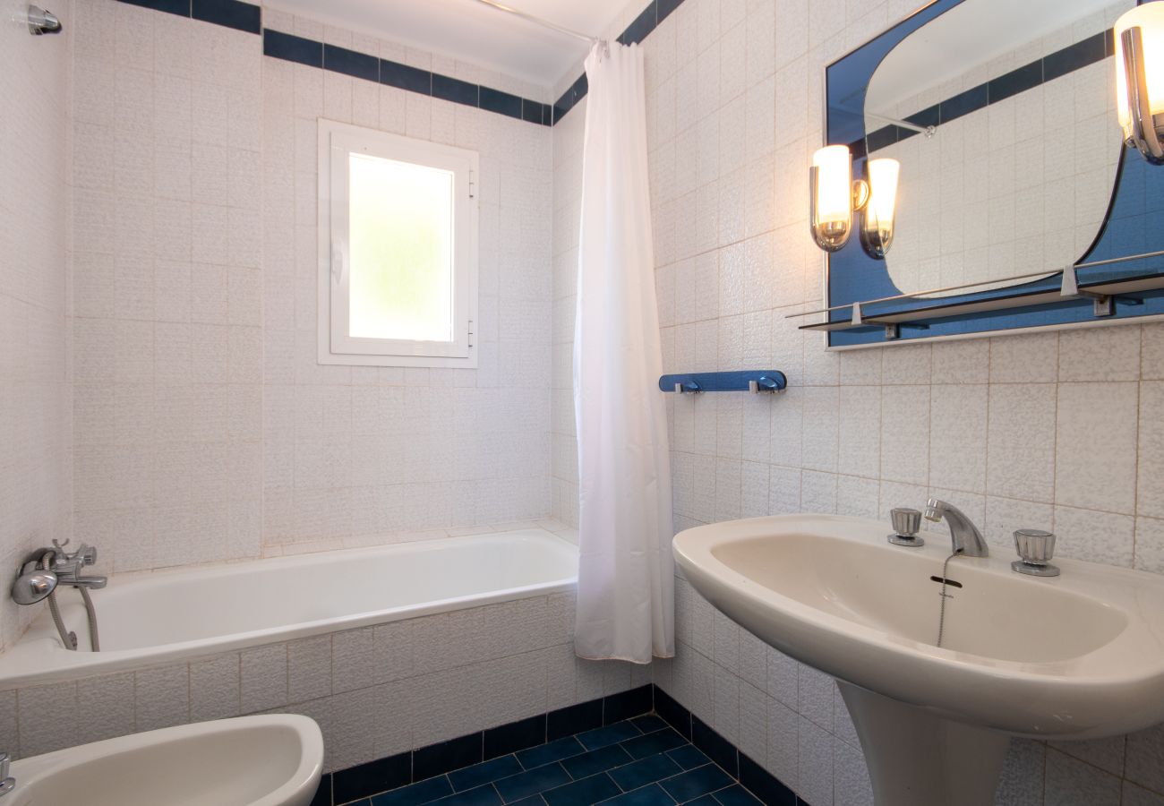 Terraced House in Marbella - Three bedroom town house to rent in Los Altos de Marbella