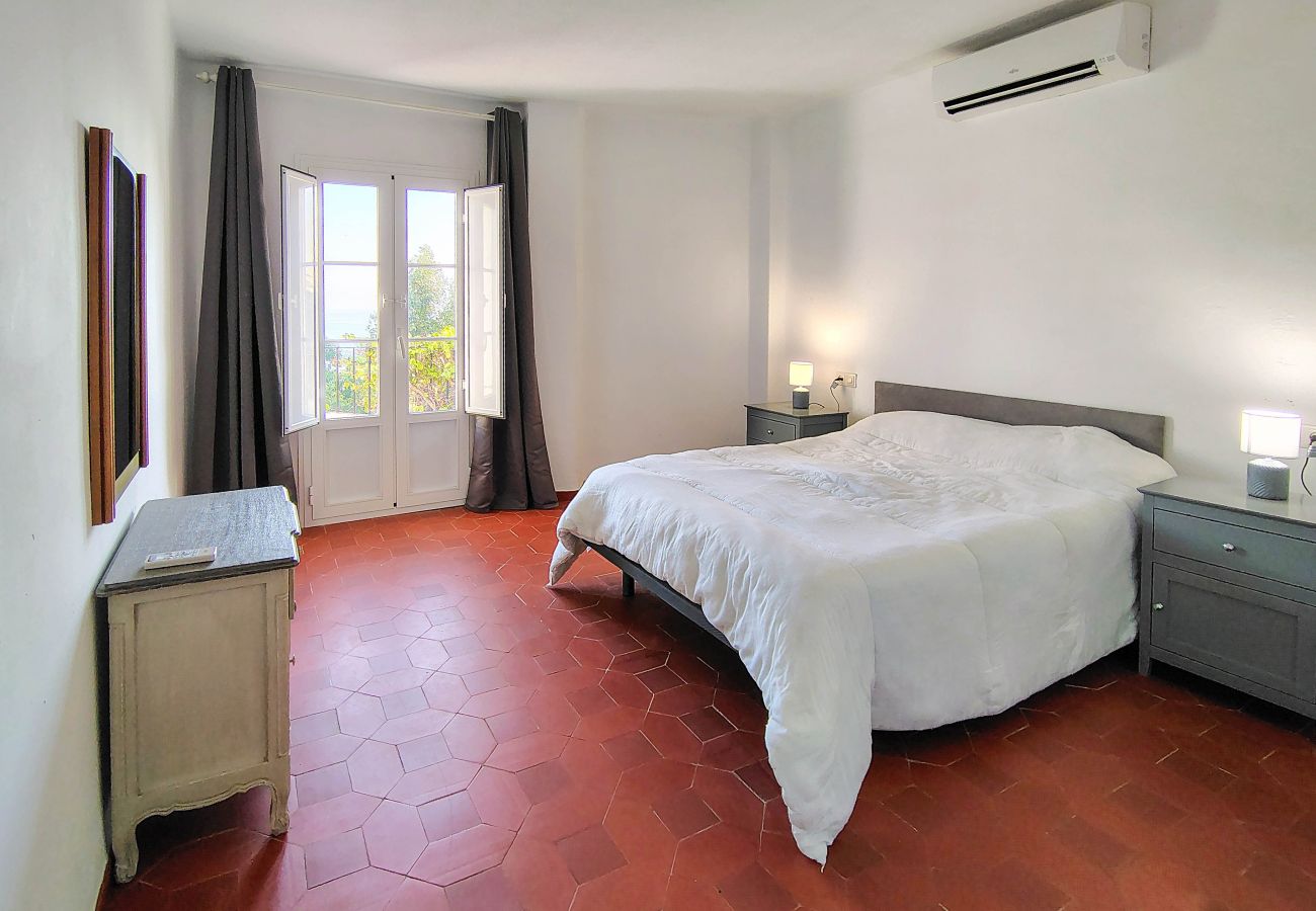 Terraced House in Marbella - Three bedroom town house to rent in Los Altos de Marbella