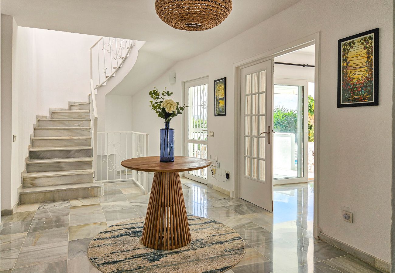 Villa in Mijas Costa - Villa with Private Pool in La Sierrezuela - Villa Las Mariposas