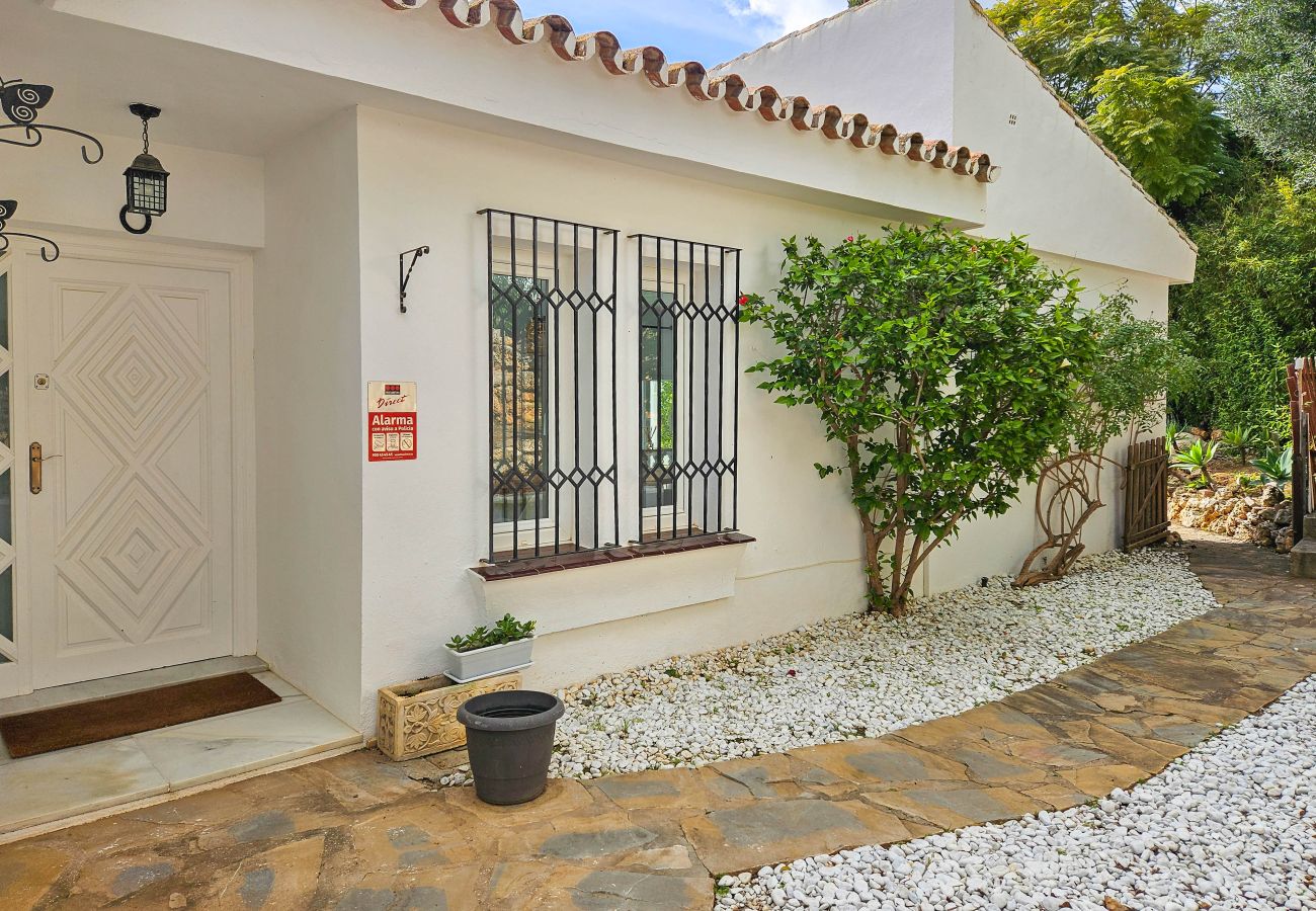 Villa in Mijas Costa - Villa with Private Pool in La Sierrezuela - Villa Las Mariposas