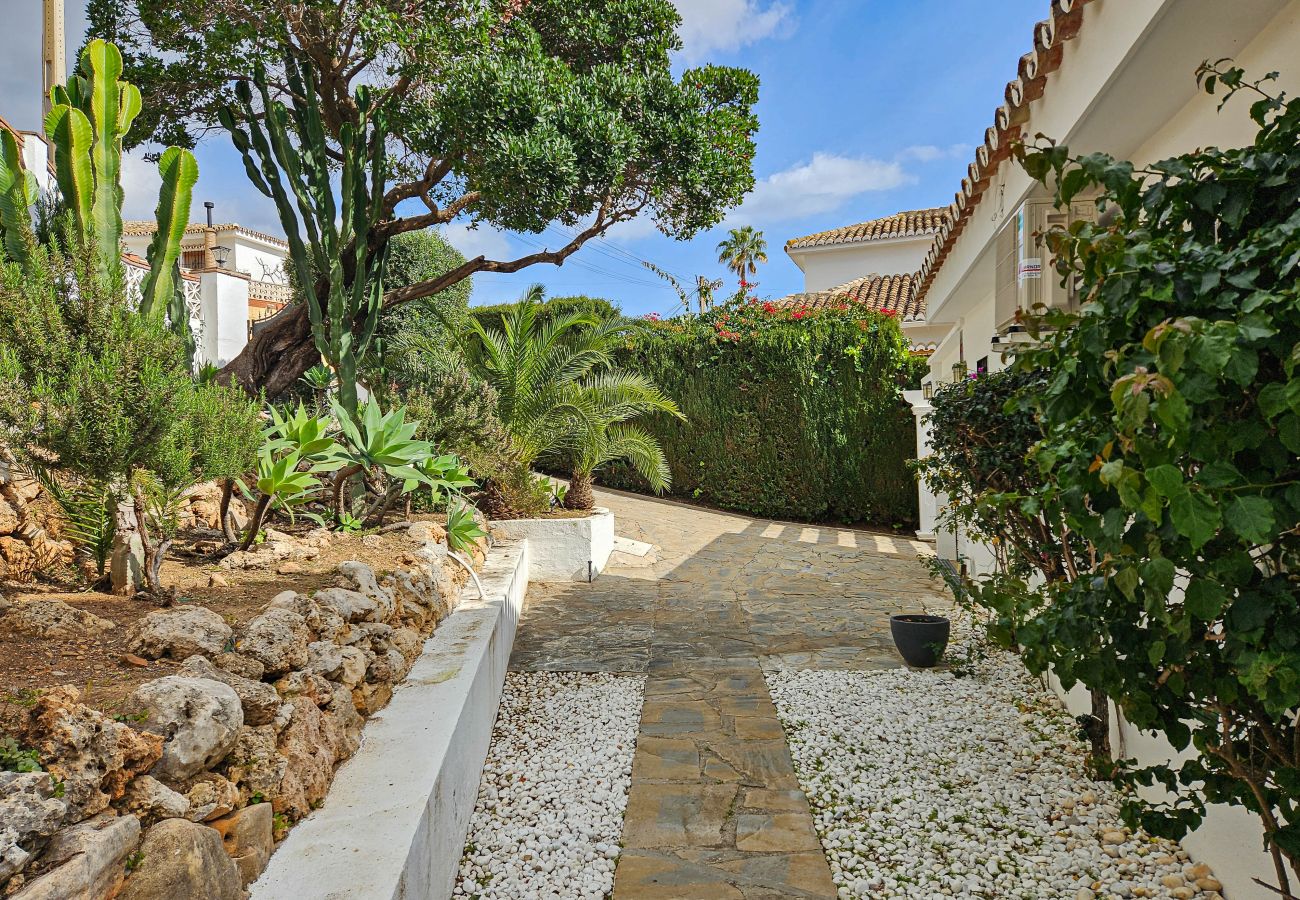 Villa in Mijas Costa - Villa with Private Pool in La Sierrezuela - Villa Las Mariposas