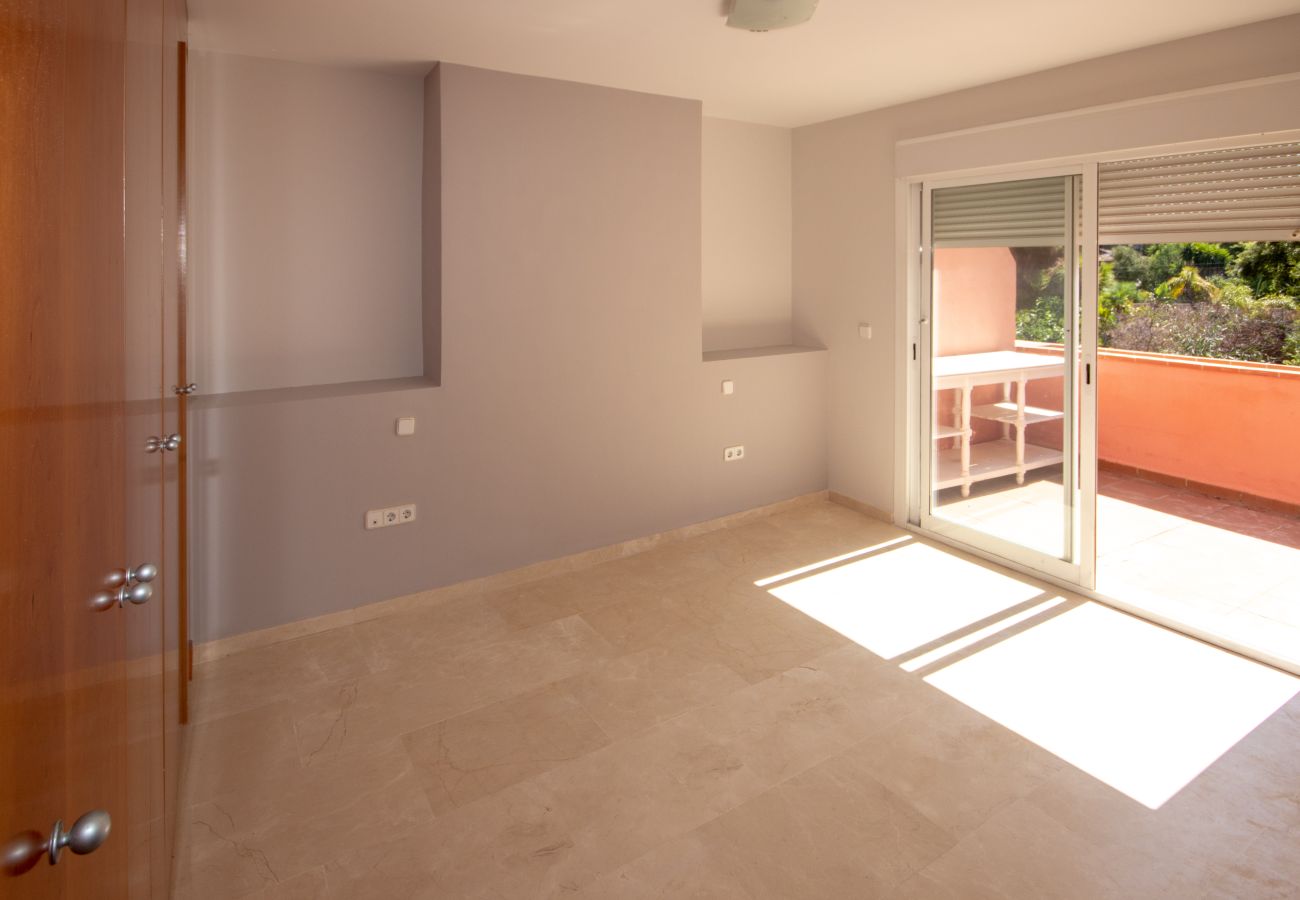 Terraced House in Marbella - Four bedroom town house in tranquil gated community