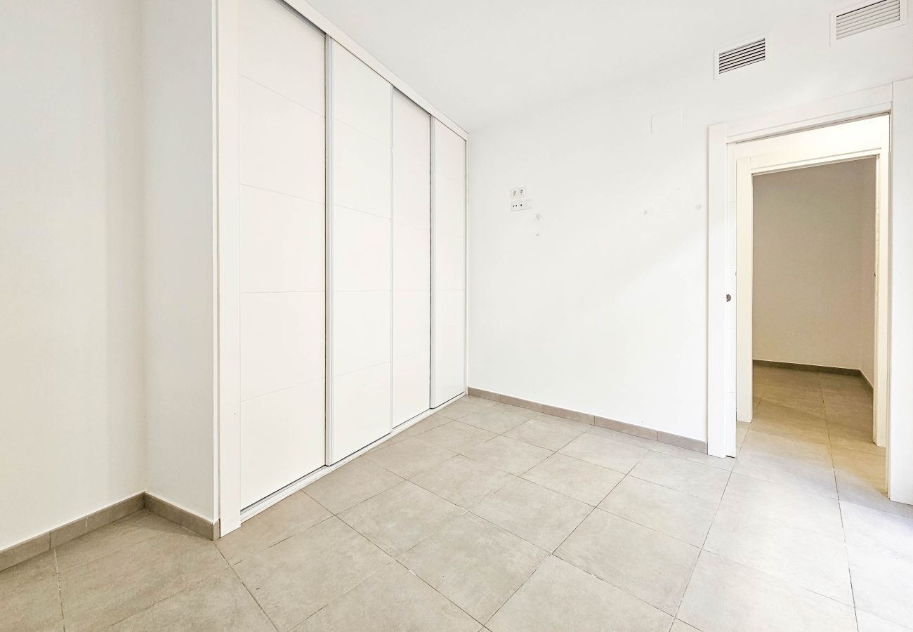 Apartment in Mijas Costa - Two bedroom unfurnished apartment in the centre of La Cala