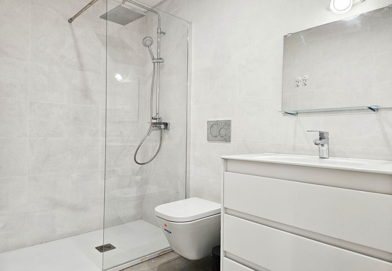 Apartment in Mijas Costa - Two bedroom unfurnished apartment in the centre of La Cala