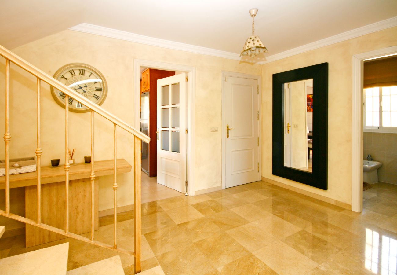 Villa in Mijas Costa - Four bedroom villa to rent in Mijas Costa